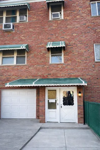 $3,600 | 1958 Burke Avenue | Baychester