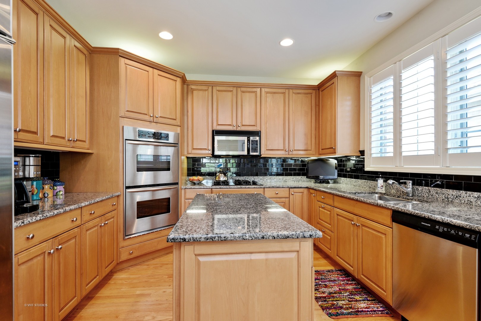 2041 Royal Ridge Drive Northbrook, IL 60062 - Photo 6 of 30