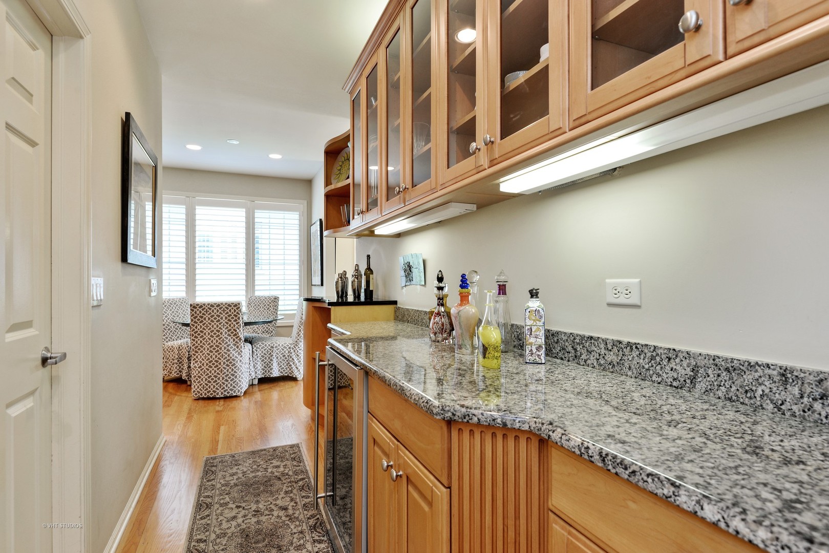 2041 Royal Ridge Drive Northbrook, IL 60062 - Photo 7 of 30