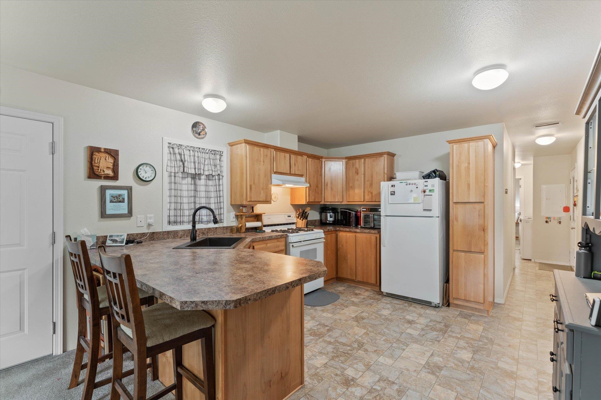 11660 North Alaska Loop Hayden, ID 83835 - Photo 4 of 15