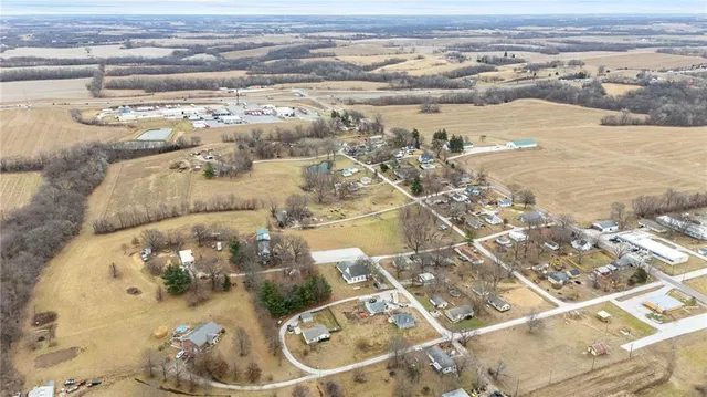 $90,000 | Elm Street, Faucett, MO 64448