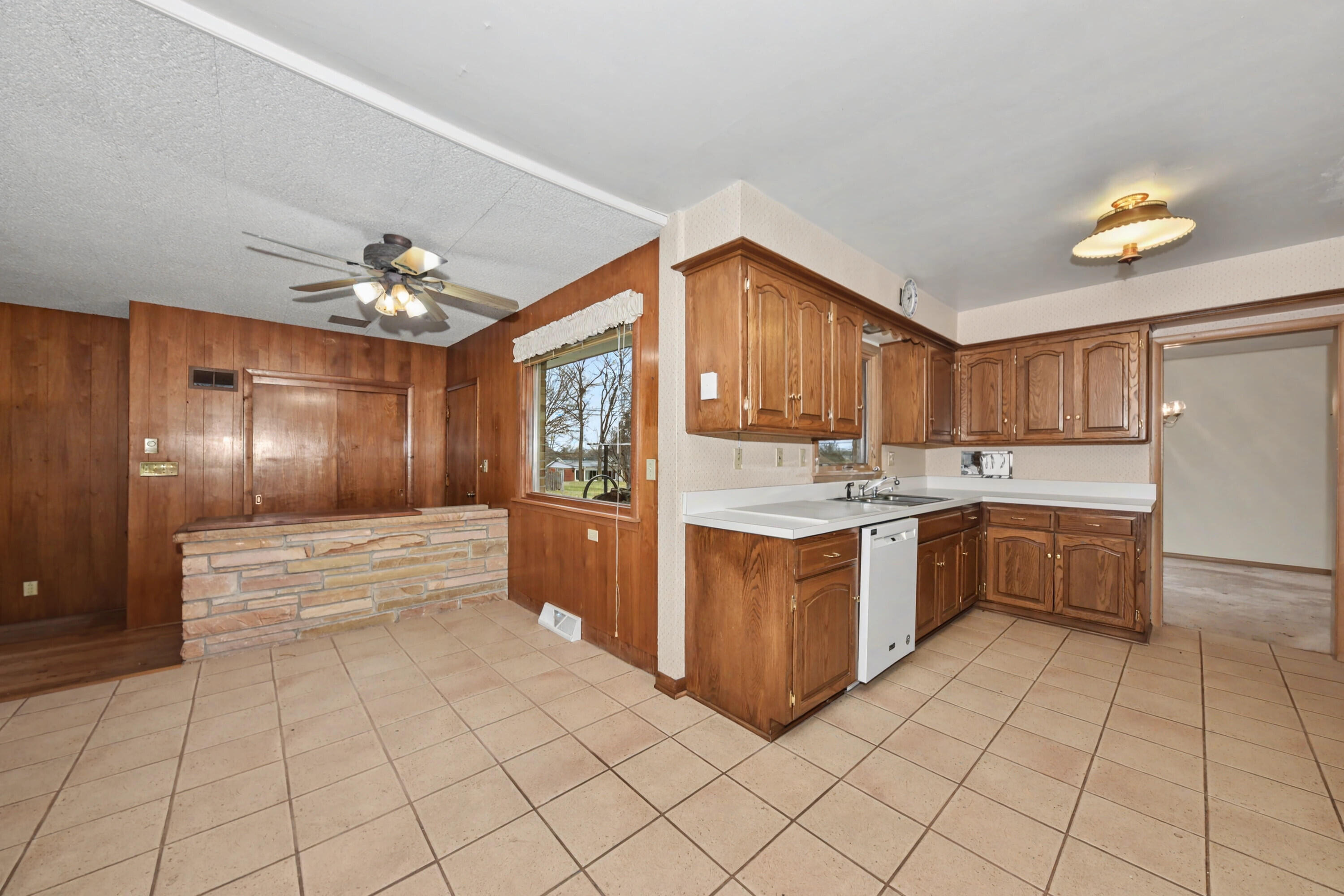 4260 North 163rd Street Brookfield, WI 53005 - Photo 16 of 38 14_EUP_6425