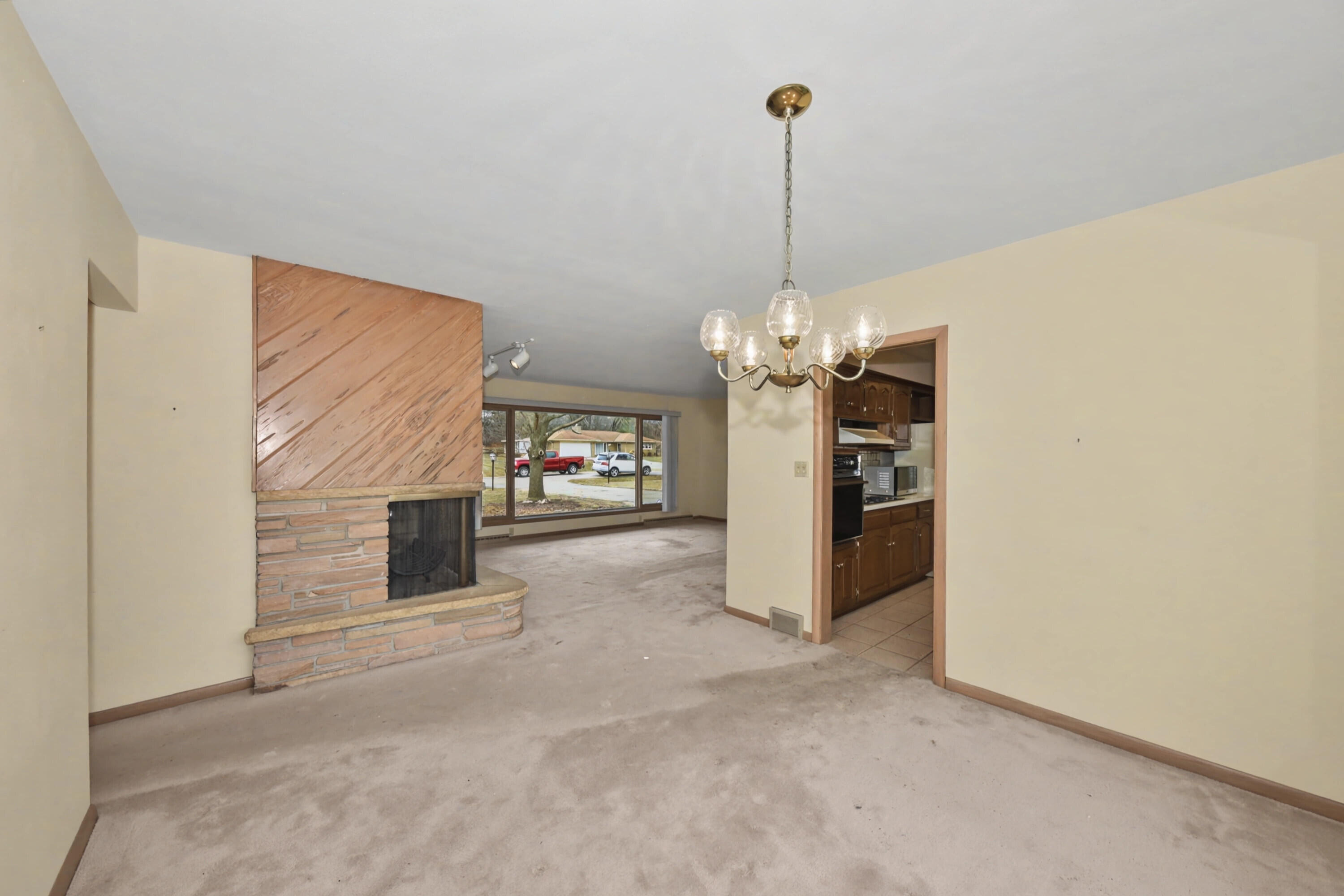 4260 North 163rd Street Brookfield, WI 53005 - Photo 10 of 38 08_EUP_6419