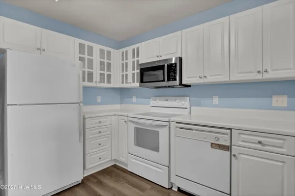 $1,550 | 4138 Breezewood Drive, Unit 202, Wilmington, NC 28412