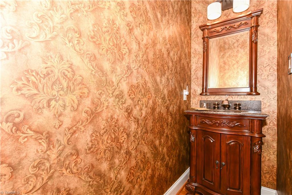 8305 Case Ridge Drive Oak Ridge, NC 27310 - Photo 28 of 48 Downstairs powder room.