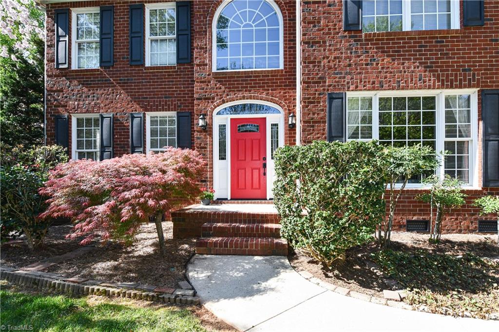 8305 Case Ridge Drive Oak Ridge, NC 27310 - Photo 9 of 48 Entry