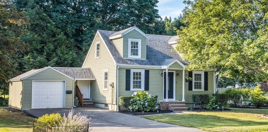 18 Wescroft Road Reading, MA 01867 - Photo 1 of 42 Gallery Image 1