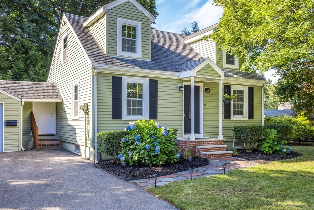 18 Wescroft Road Reading, MA 01867 - Photo 2 of 42 Gallery Image 2