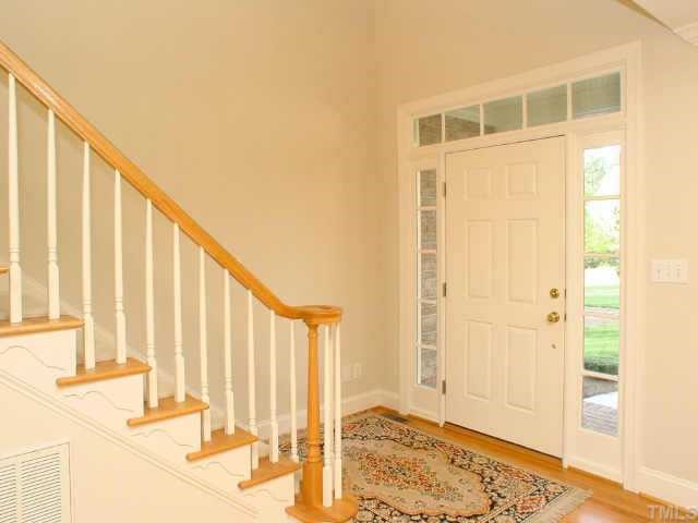 5812 Stone Canyon Court Raleigh, NC 27613 - Photo 2 of 10 Foyer