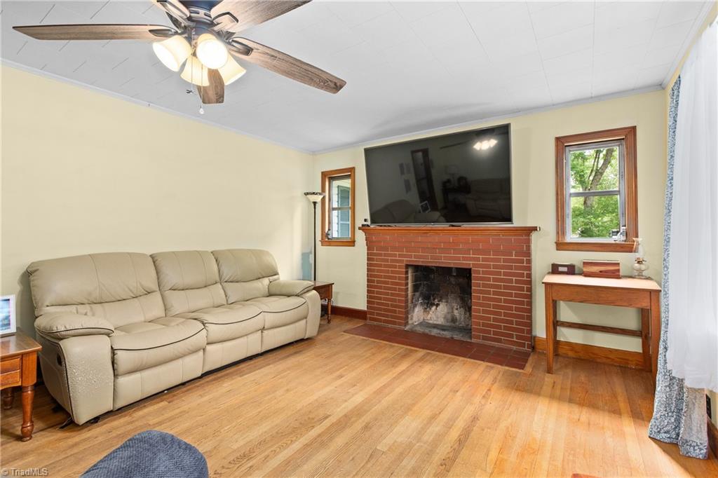 304 Armstrong Road Pilot Mountain, NC 27041 - Photo 5 of 42