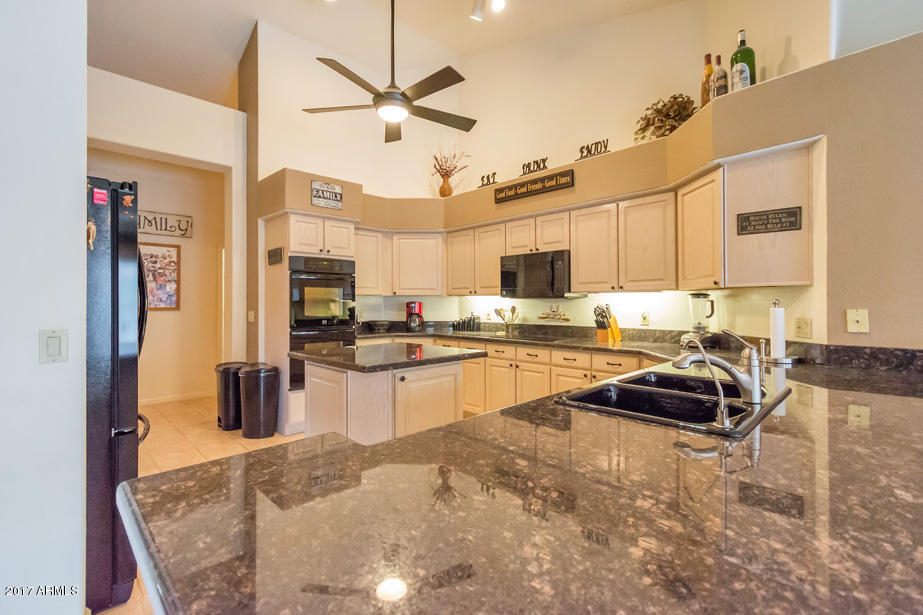 2039 East Tecoma Road Phoenix, AZ 85048 - Photo 11 of 25 DSC_4502