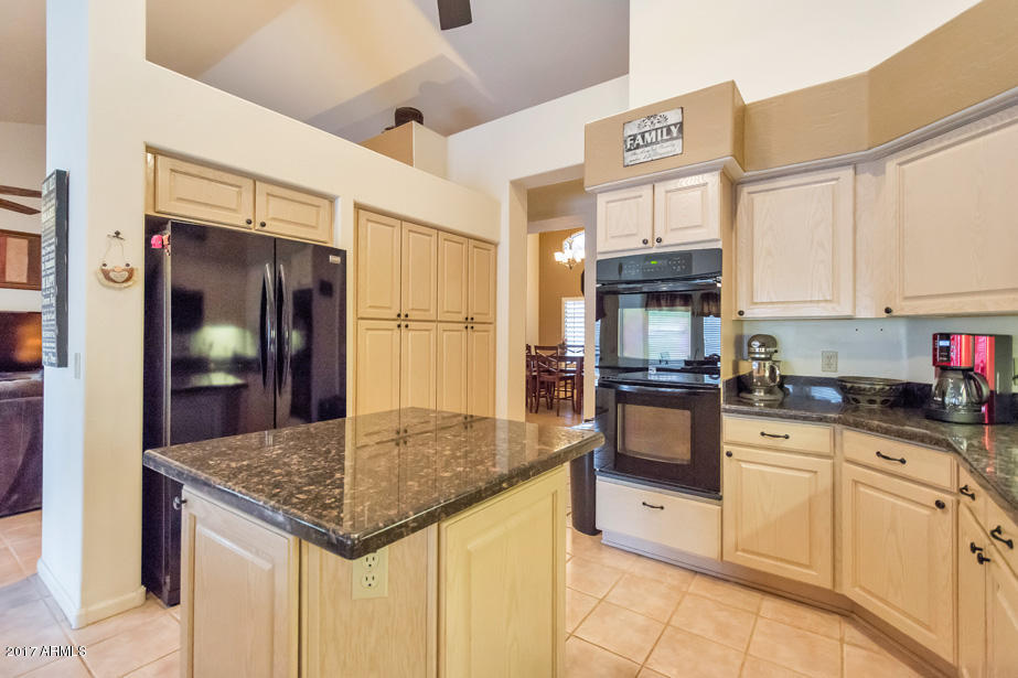 2039 East Tecoma Road Phoenix, AZ 85048 - Photo 10 of 25 DSC_4503