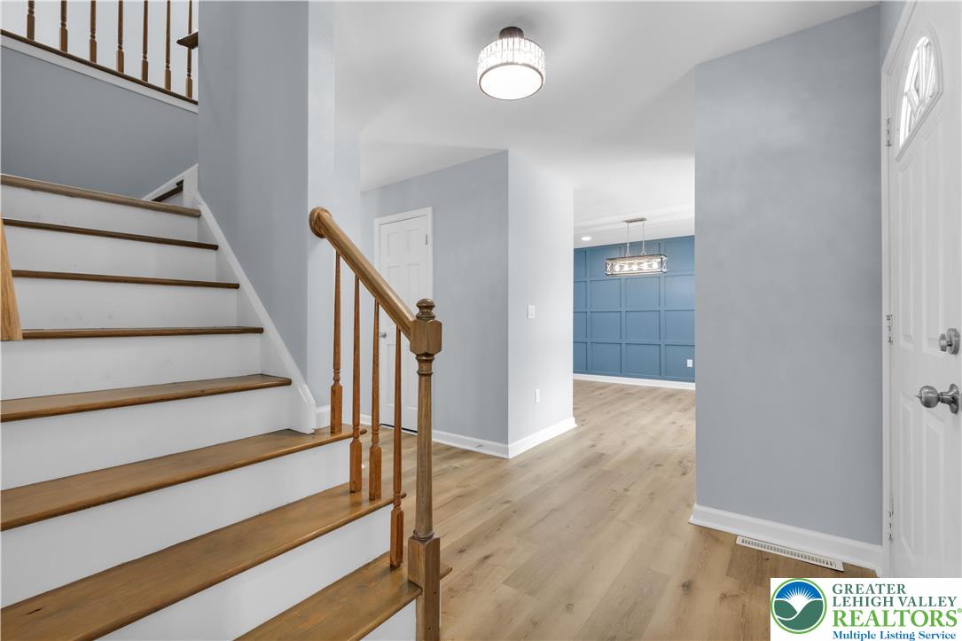 15 Spring Water Court Easton, PA 18042 - Photo 16 of 58 Foyer