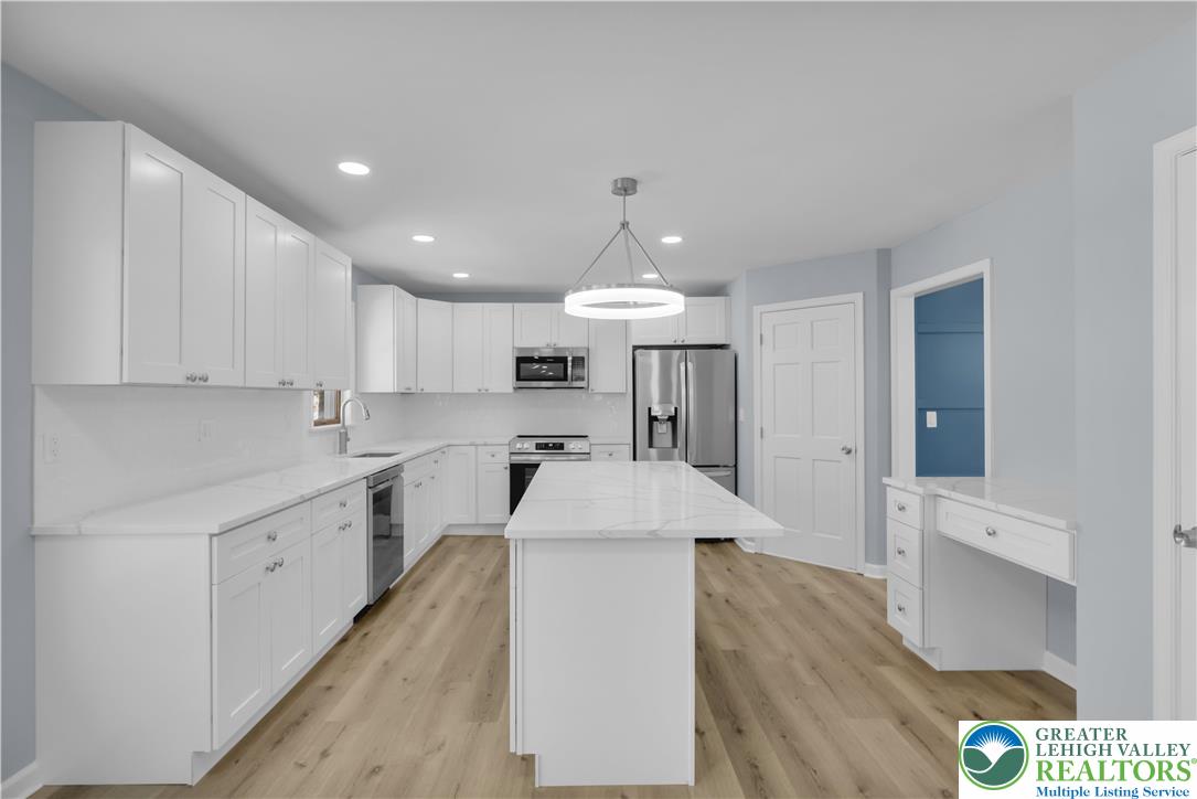 15 Spring Water Court Easton, PA 18042 - Photo 26 of 58 New SS appliances