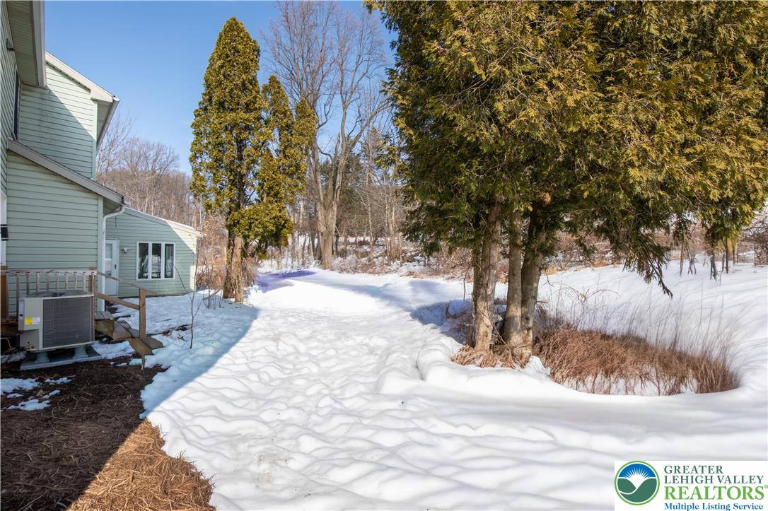 15 Spring Water Court Easton, PA 18042 - Photo 4 of 58 Back yard