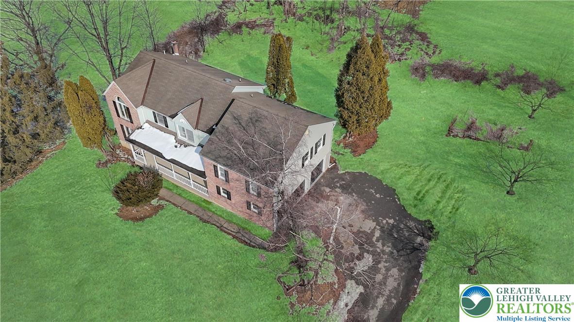 15 Spring Water Court Easton, PA 18042 - Photo 4 of 51 Grass is an AI enhanced image