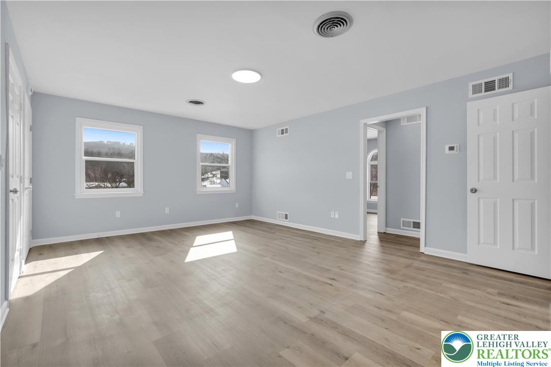 15 Spring Water Court Easton, PA 18042 - Photo 41 of 51 Living Room