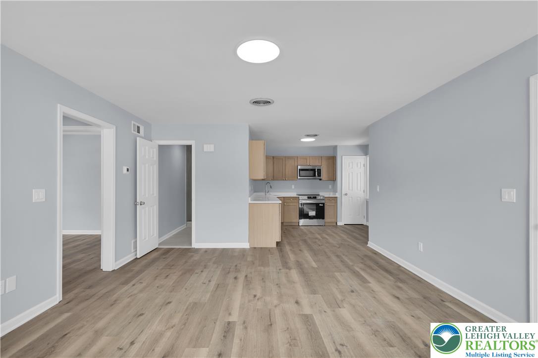 15 Spring Water Court Easton, PA 18042 - Photo 49 of 58 Eat in Kitchen