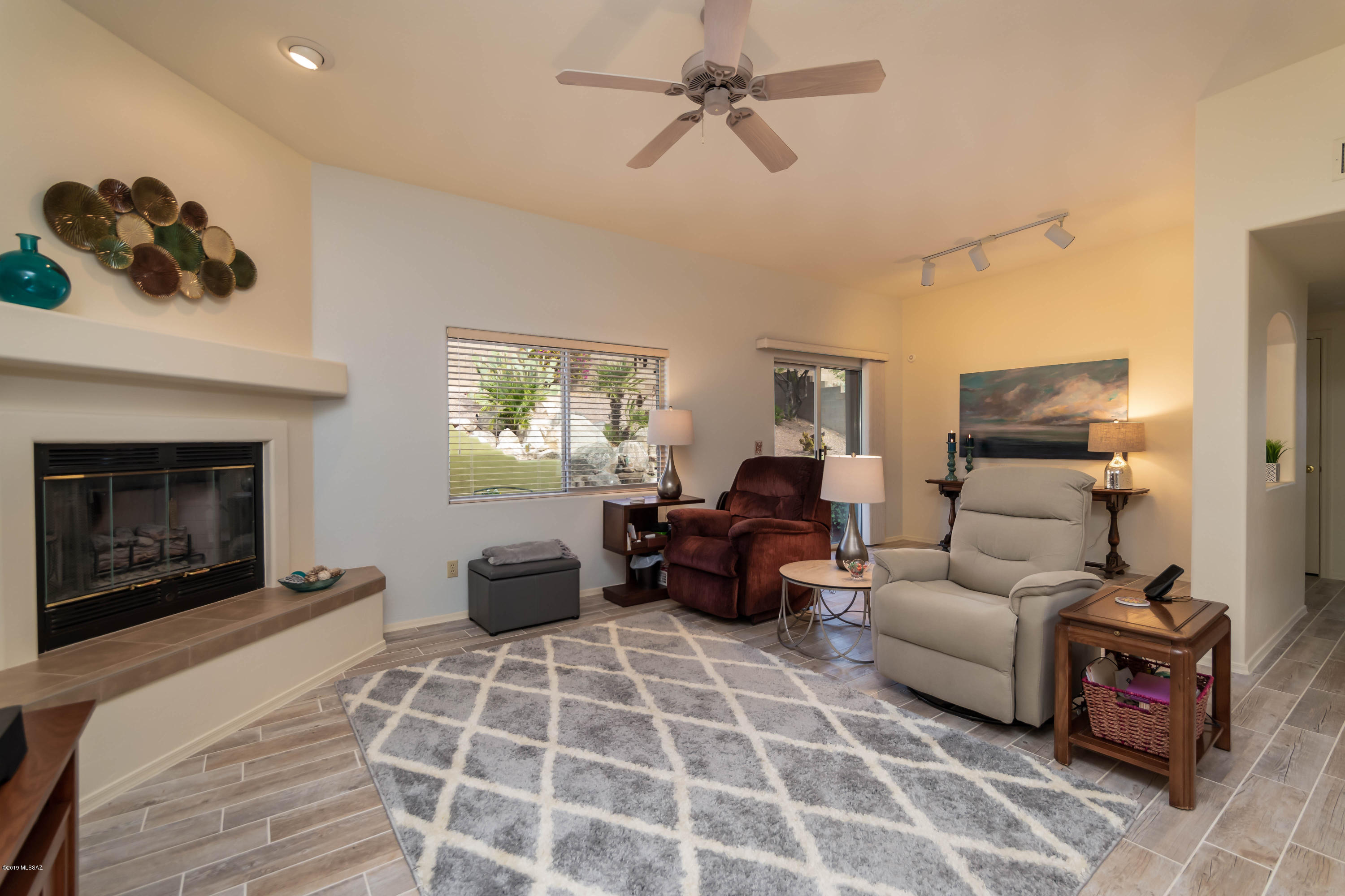 398 Ajax Peak Road Oro Valley, AZ 85737 - Photo 9 of 37