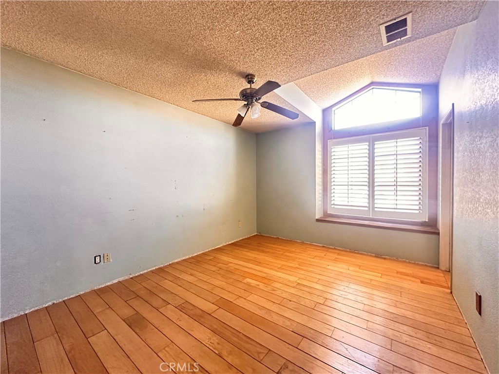 14585 Long View Drive Fontana, CA 92337 - Photo 15 of 27