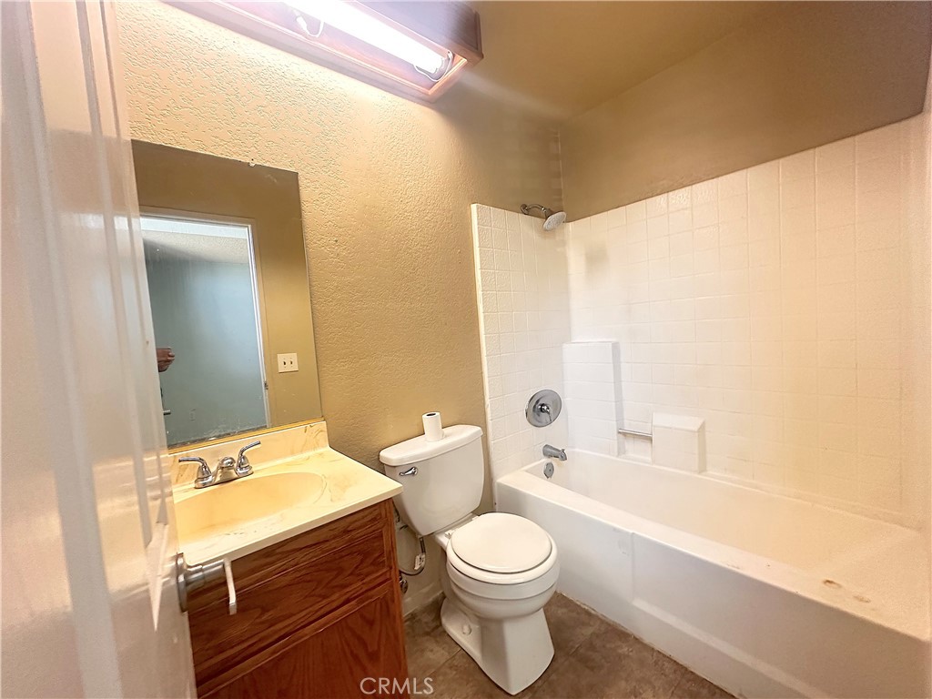 14585 Long View Drive Fontana, CA 92337 - Photo 18 of 27