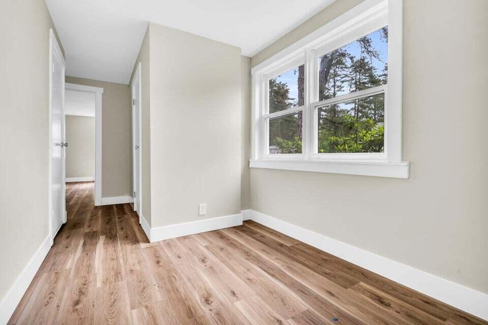 218 Lake Sherburne Road Waterboro, ME 04087 - Photo 4 of 23 20230619153645454568000000-o