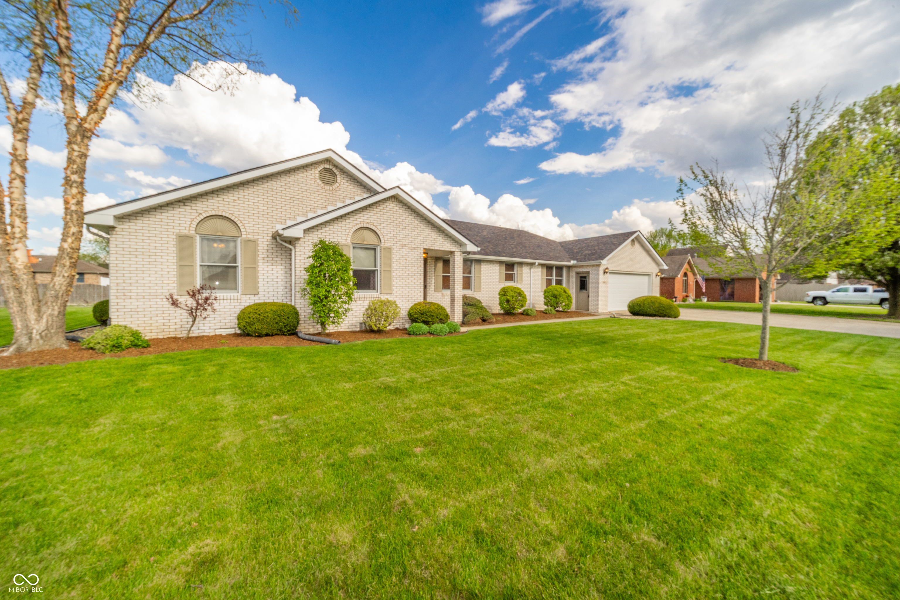 838 Deerfield Road Anderson, IN 46012 - Photo 4 of 34