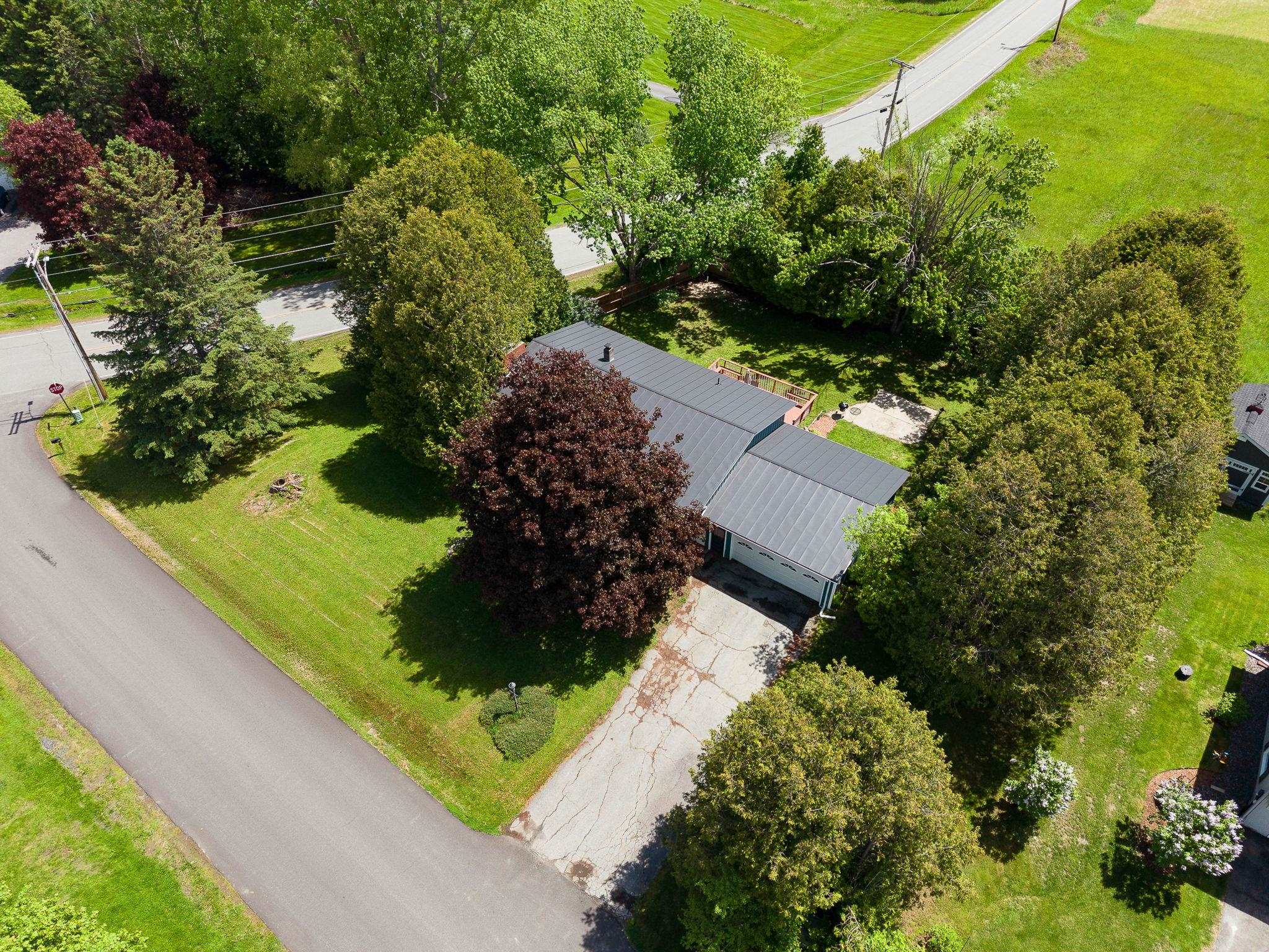 29 Ridgewood Terrace Barre Town, VT 05641 - Photo 5 of 58