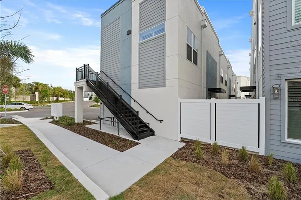 $1,550 | 850 TETBURY Loop, Oviedo, FL 32765