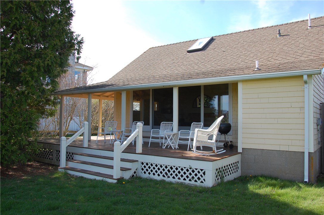 4 California Road Little Compton, RI 02837 - Photo 2 of 12