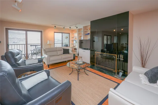 $699,900 | 108 Cliffside Drive, South Bristol, NY 14424