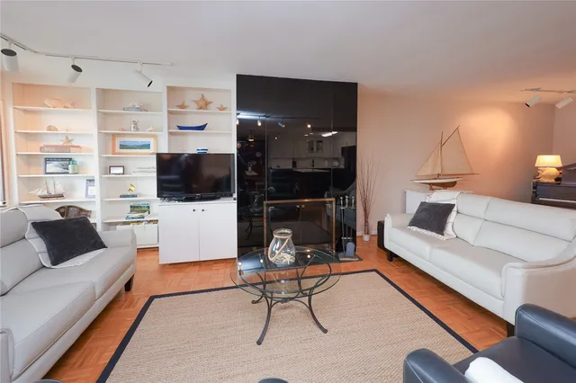 $699,900 | 108 Cliffside Drive, South Bristol, NY 14424