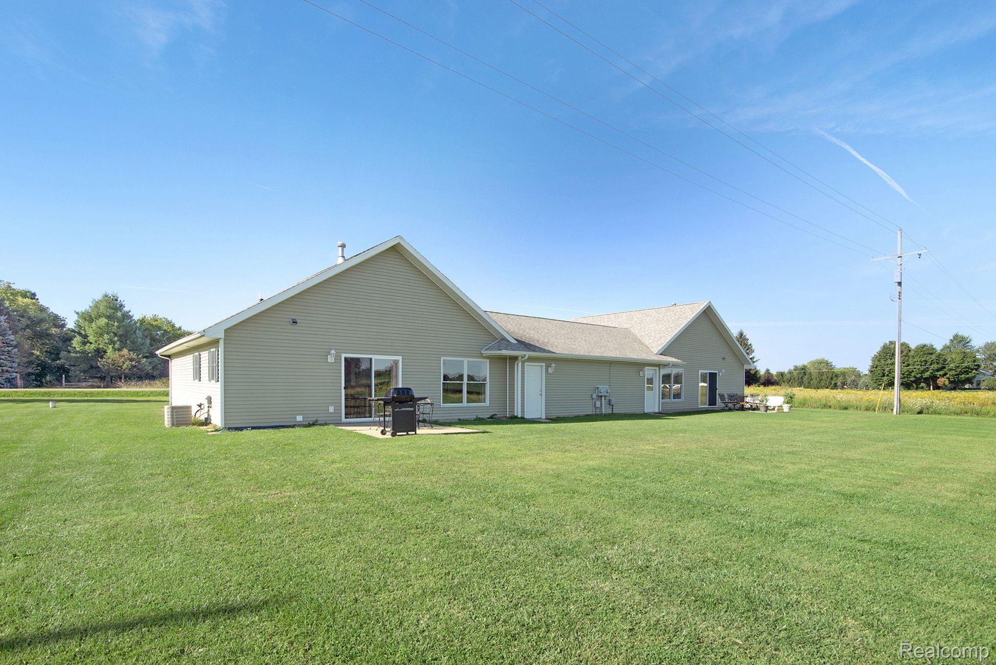 4464 Barnes Road Millington, MI 48746 - Photo 10 of 27 Gallery Image 10