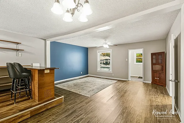 $159,900 | 453 South Dearborn Avenue, Bradley, IL 60915