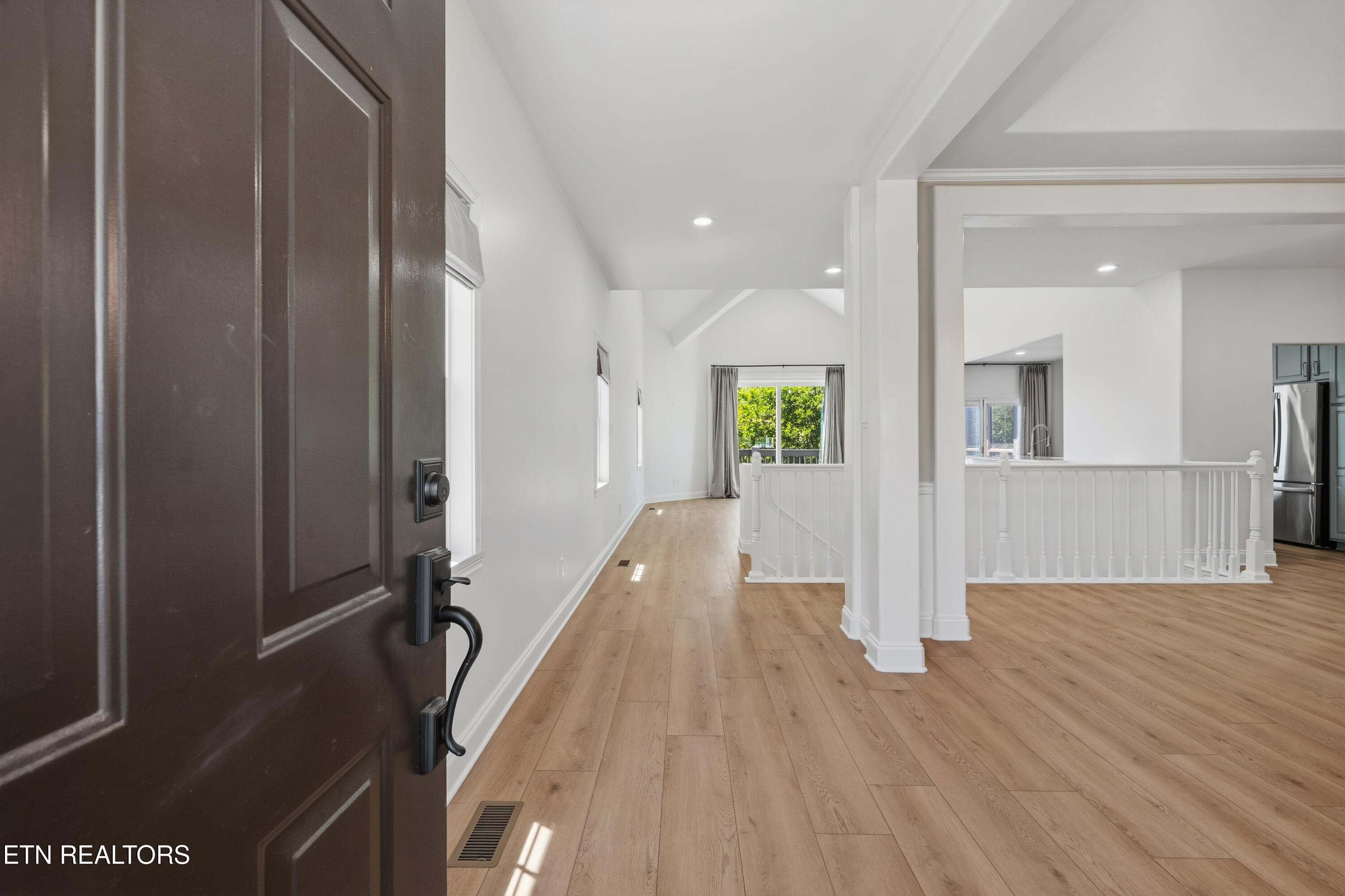 1049 Rarity Bay Parkway Vonore, TN 37885 - Photo 5 of 40 DSC06506