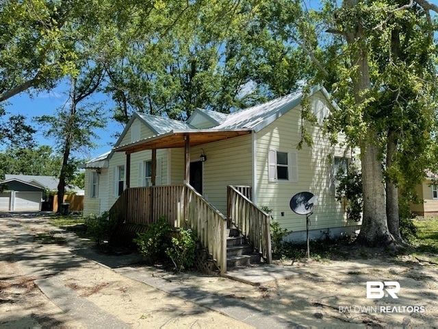 505 East Myrtle Avenue Foley, AL 36535 - Photo 2 of 14