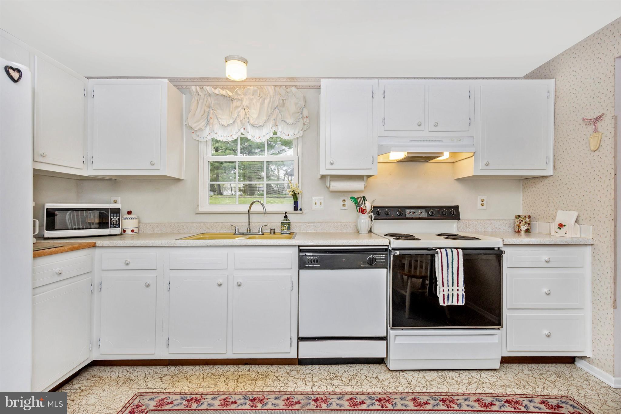 1316 Wembrough Court Silver Spring, MD 20905 - Photo 15 of 54 Gallery Image 15