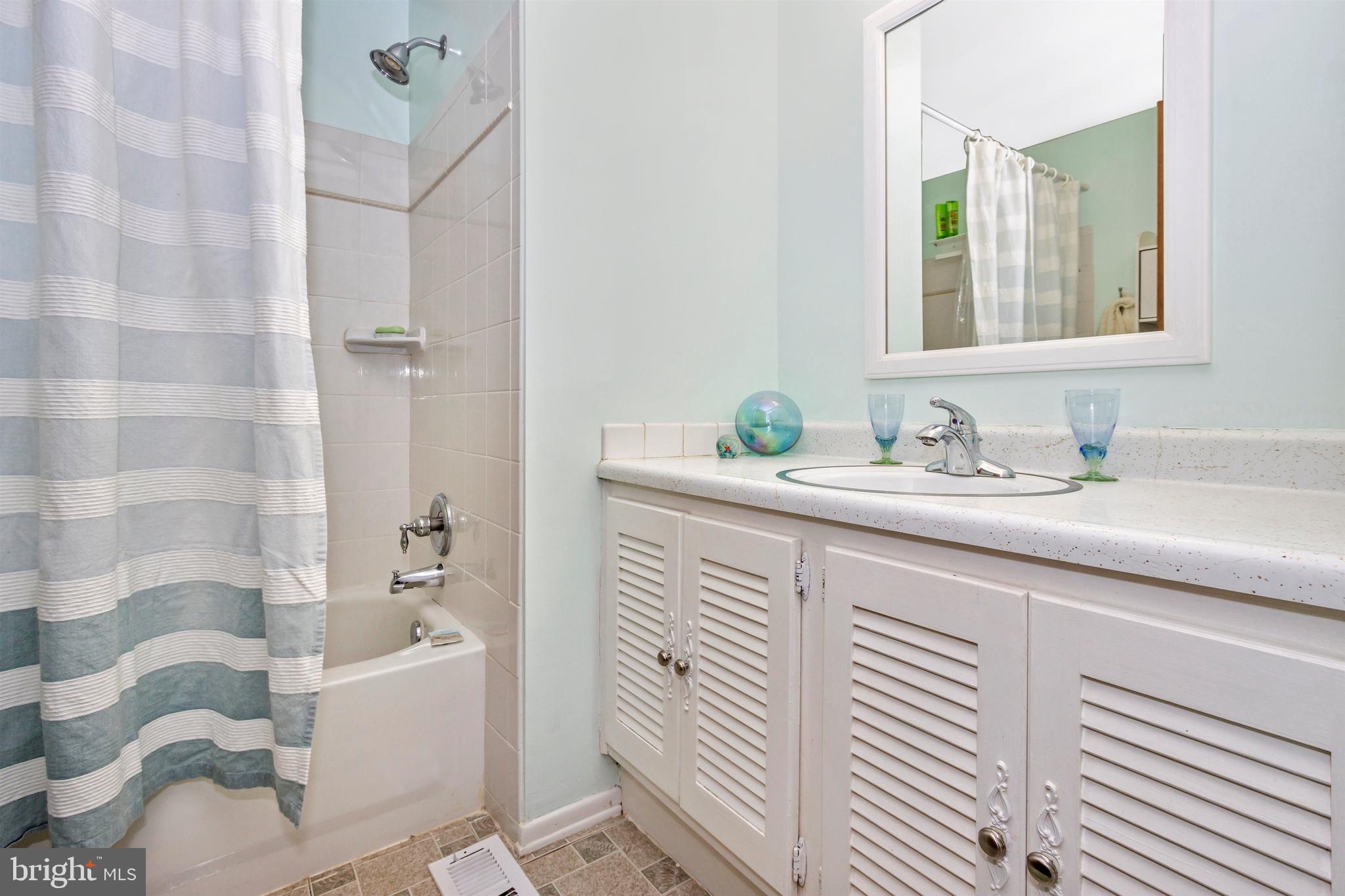 1316 Wembrough Court Silver Spring, MD 20905 - Photo 36 of 54 Gallery Image 36