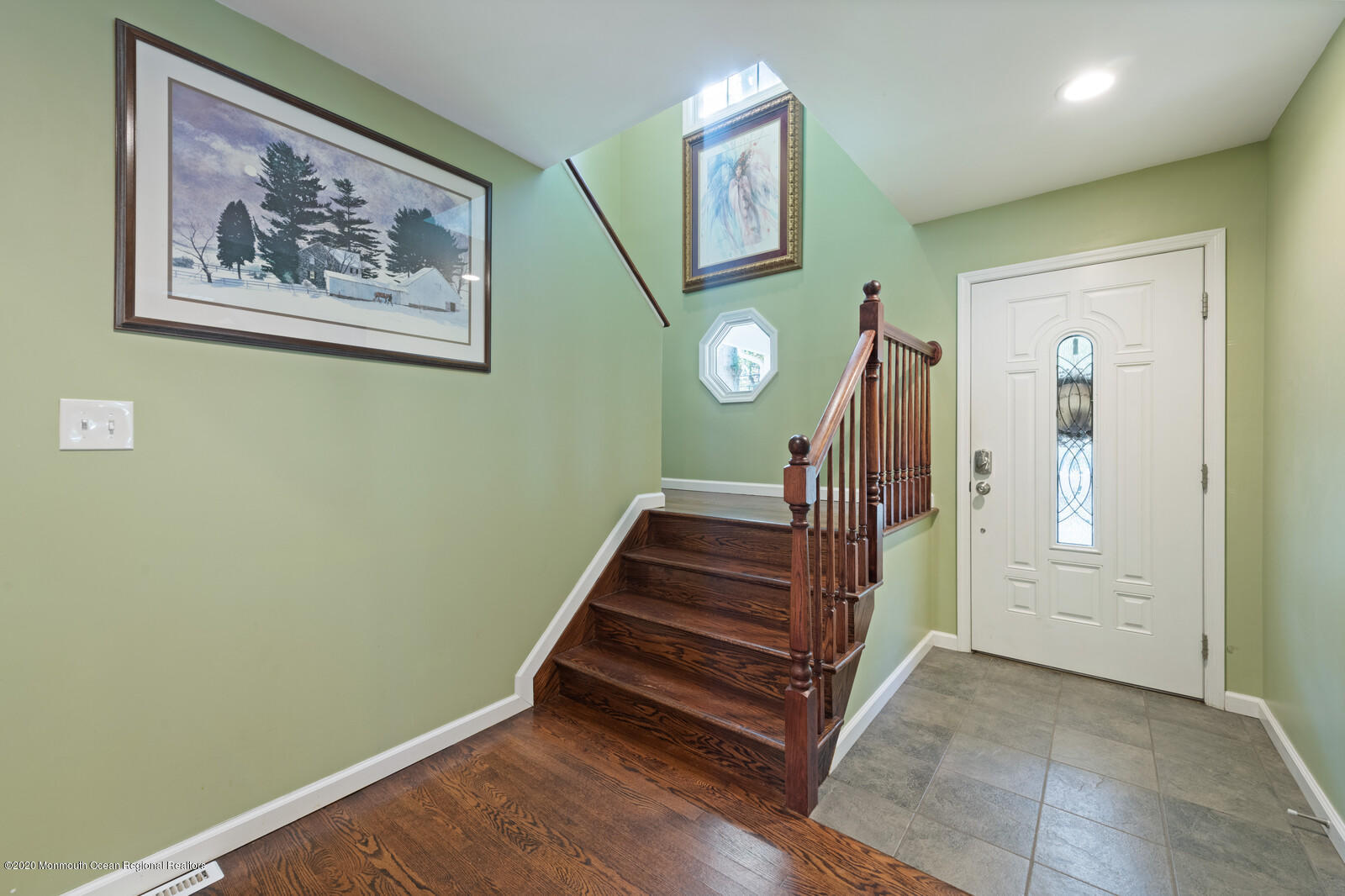 2073 Bustleton Road Burlington, NJ 08016 - Photo 5 of 31 05_04Foyer_mls