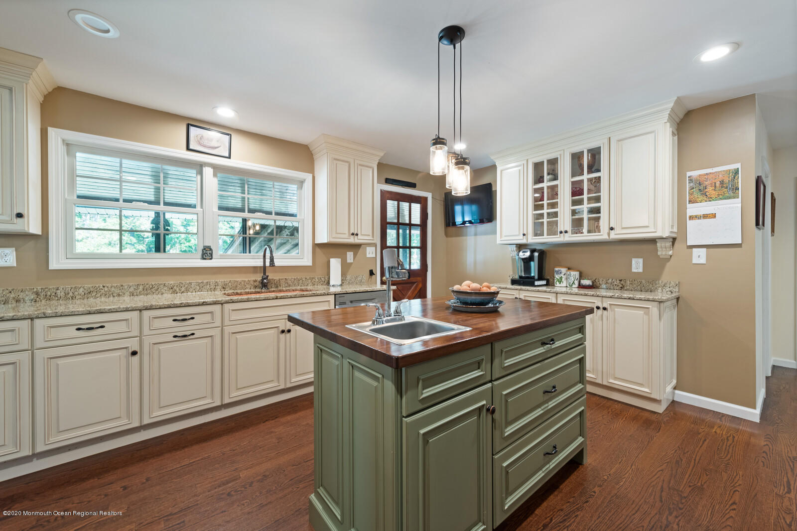 2073 Bustleton Road Burlington, NJ 08016 - Photo 8 of 31 08_07Kitchen_mls