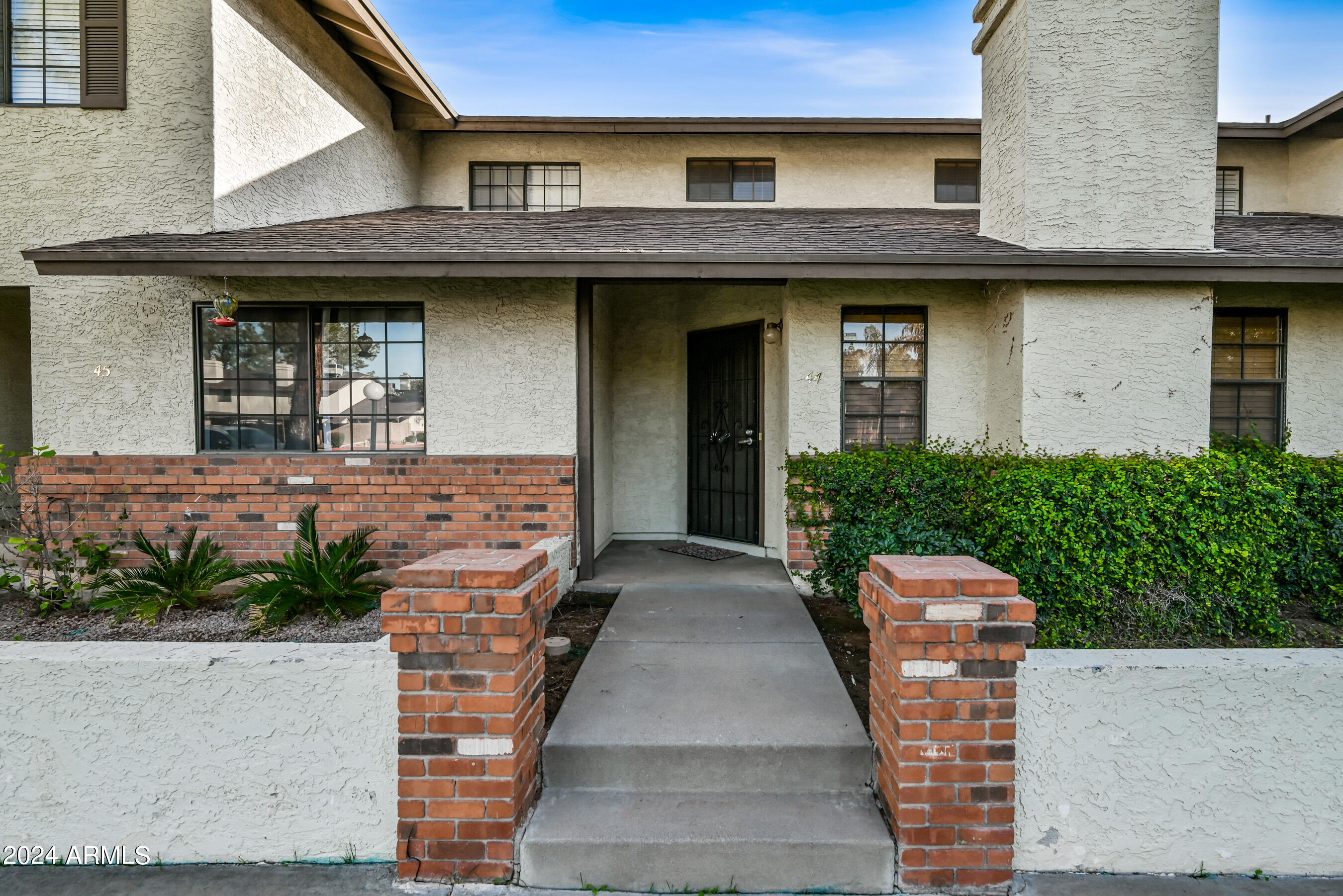 170 East Guadalupe Road, Unit 44 Gilbert, AZ 85234 - Photo 2 of 21 2-170EGR44-ocupix