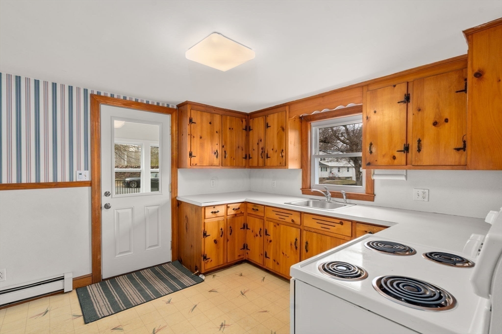 79 Quinn Road Lynn, MA 01904 - Photo 8 of 33 Gallery Image 8