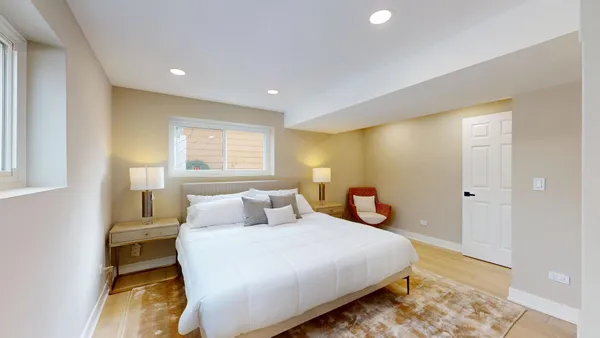 $649,900 | 907 West North Avenue, Lake Bluff, IL 60044