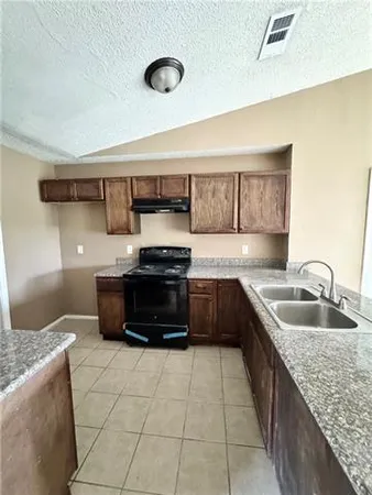 $1,700 | 1400 North Sugar Ridge Road, Laplace, LA 70068