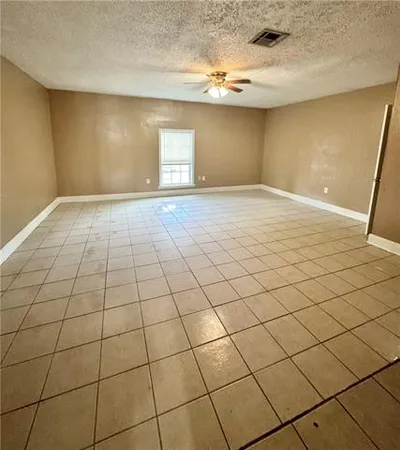 $1,700 | 1400 North Sugar Ridge Road, Laplace, LA 70068