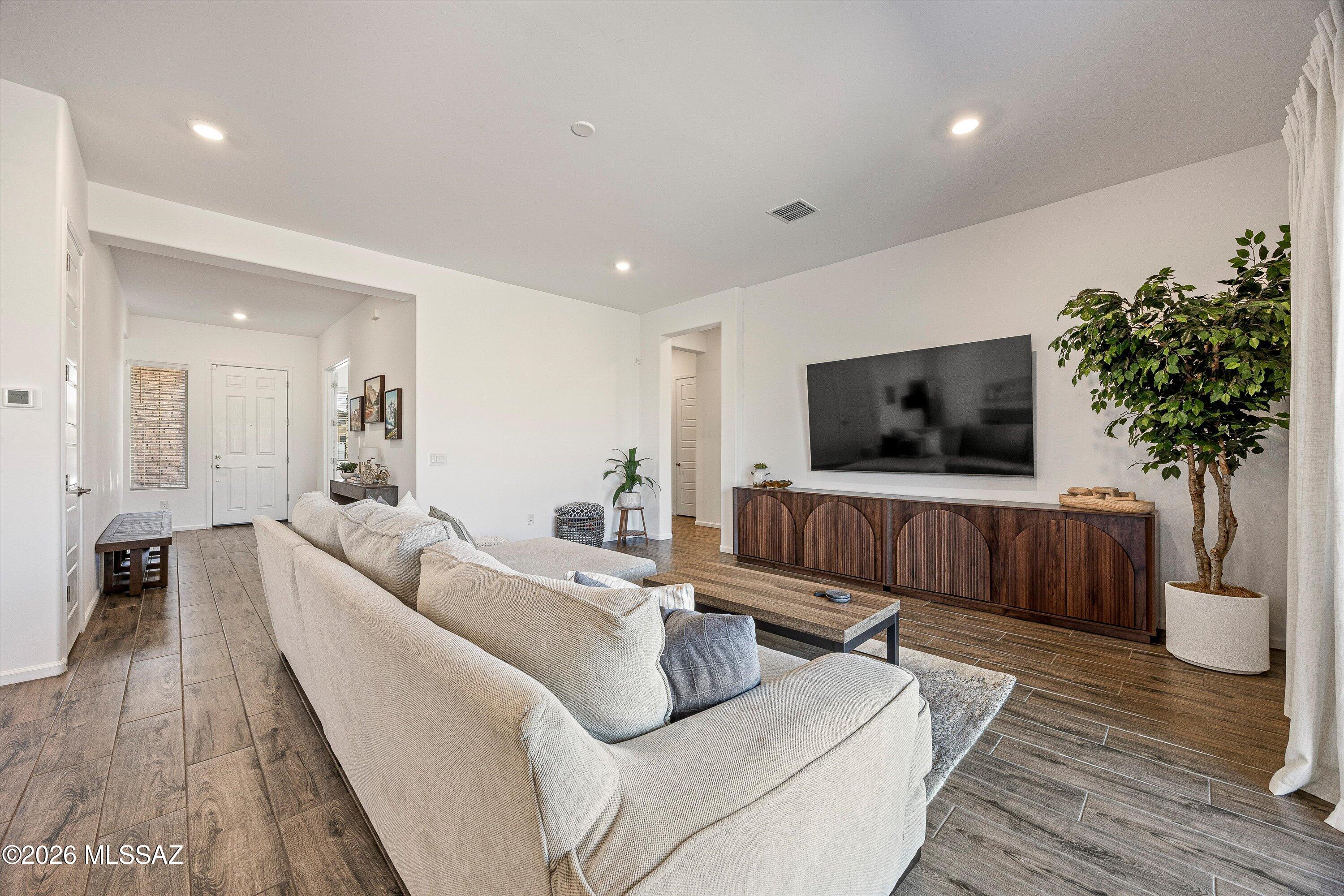 5196 West Ridgemont Court Tucson, AZ 85742 - Photo 9 of 46 Great room