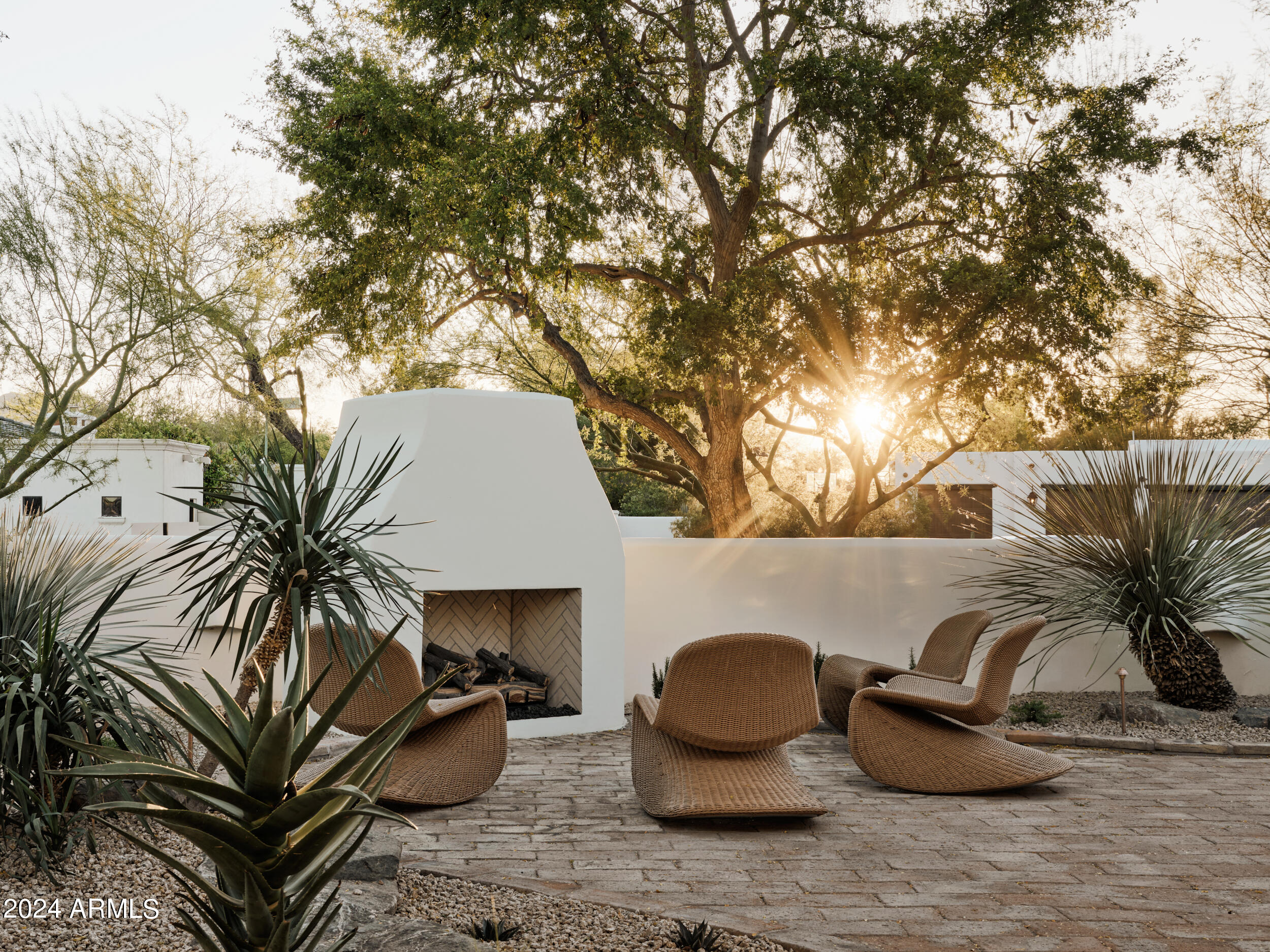 9015 Morning Glory Road Paradise Valley, AZ 85253 - Photo 11 of 33 FRONT COURTYARD