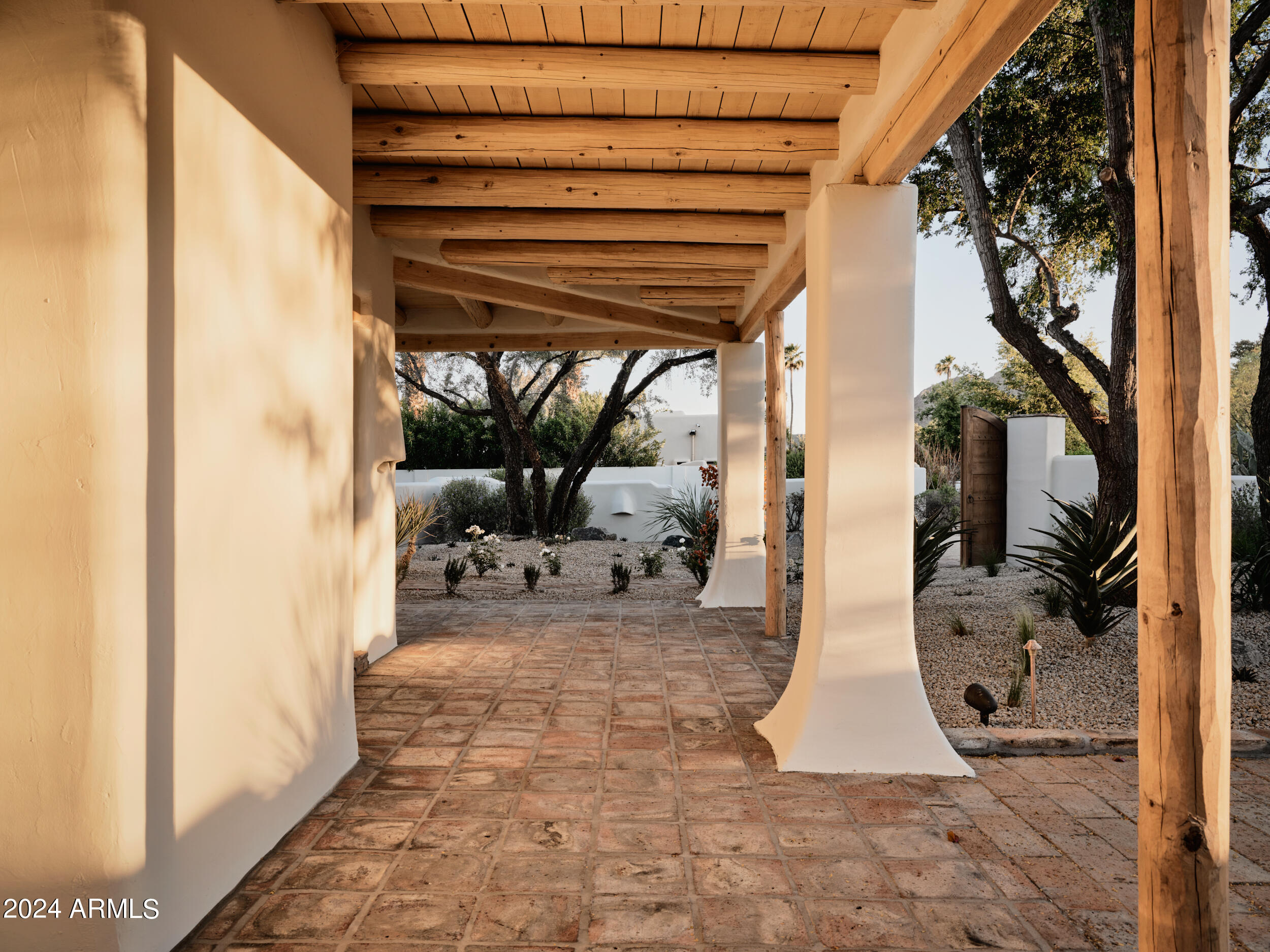 9015 Morning Glory Road Paradise Valley, AZ 85253 - Photo 17 of 33 FRONT