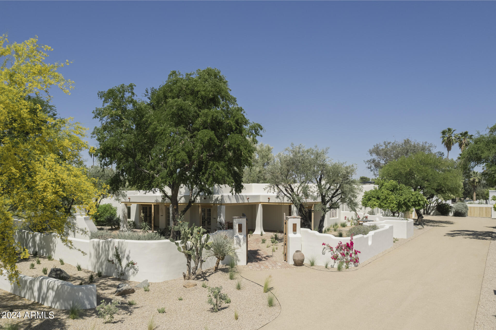 9015 Morning Glory Road Paradise Valley, AZ 85253 - Photo 33 of 33 FRONT