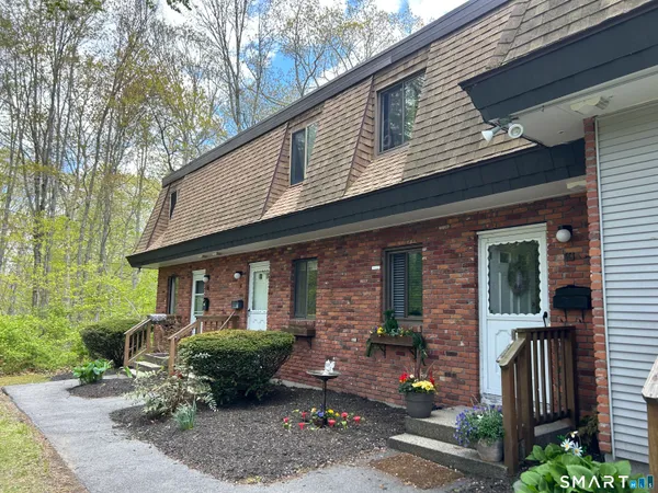 $255,000 | 11 King Arthur Drive, Unit 5A, East Lyme, CT 06357